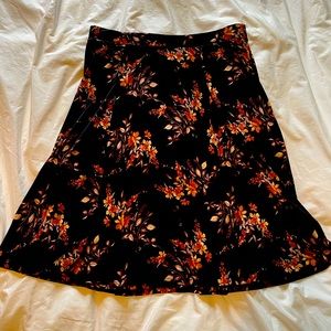 NWT!! Gilli Willet Knit Skirt, size Large. Fun and bouncy!! :)